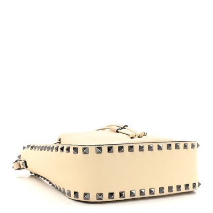 Valentino Garavani Grained Calfskin Rockstud Bucket Bag Ivory