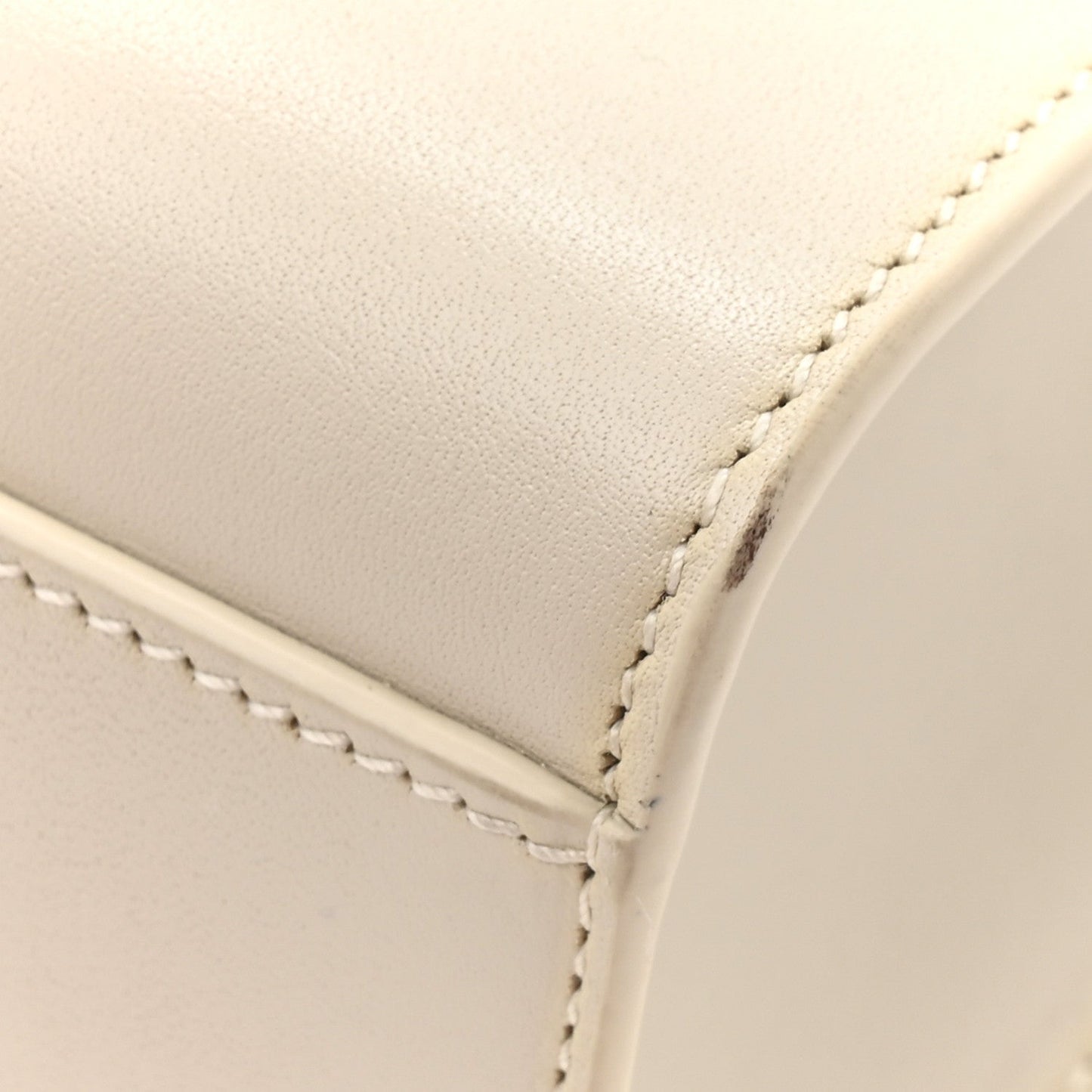 Saint Laurent Smooth Calfskin Manhattan Shoulder Bag Crema Soft
