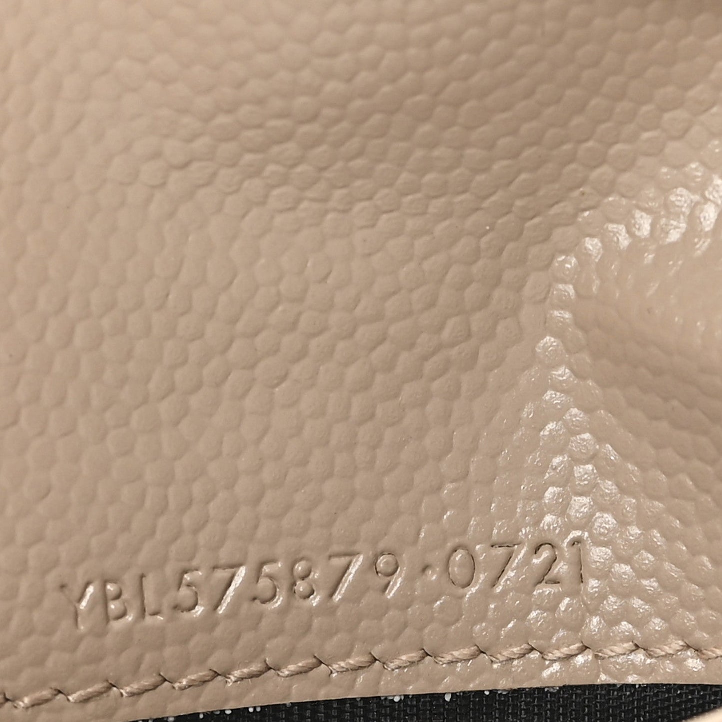 Saint Laurent Grain De Poudre Matelasse Chevron Monogram Zipped Card Case Dark Beige