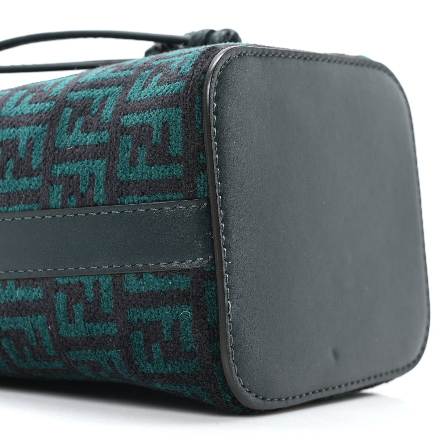 Fendi Chenille Vitello F is Fendi Micro FF Mini Mon Tresor Bucket Bag Verde Inglese