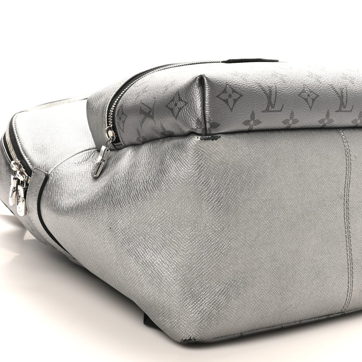 Louis Vuitton Monogram Taiga Discovery Backpack PM Silver