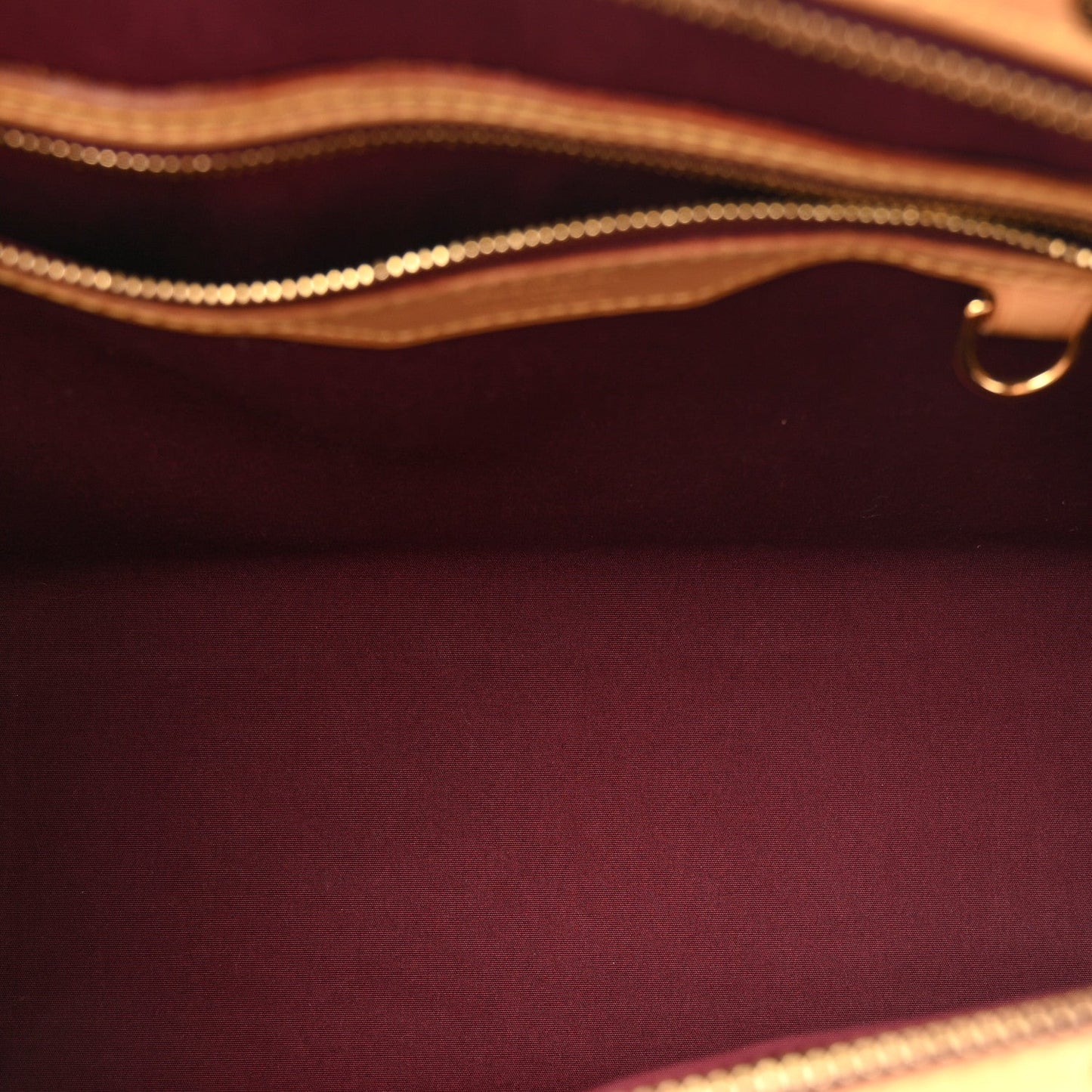 Louis Vuitton Vernis Brea MM Rouge Fauviste