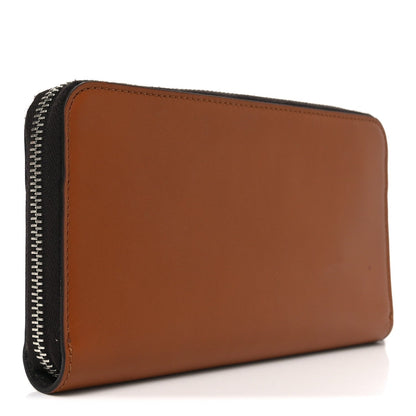 Fendi Vitello King Tamponato Logo Embossed Zip Around Wallet Cuoio