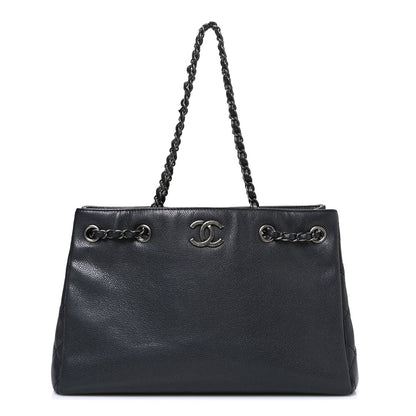 Chanel Metallic Grained Calfskin Medium Woven Chain Shopping Bag Black