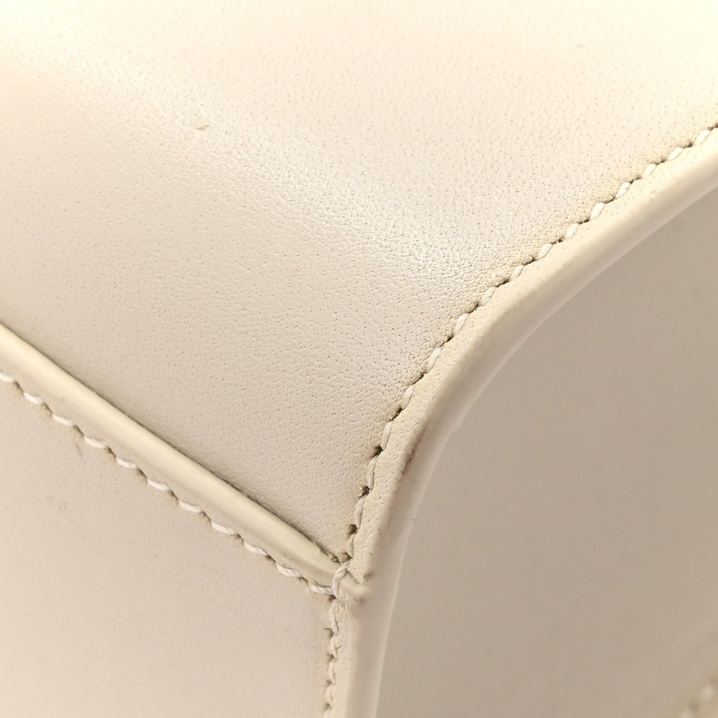 Saint Laurent Smooth Calfskin Manhattan Shoulder Bag Crema Soft