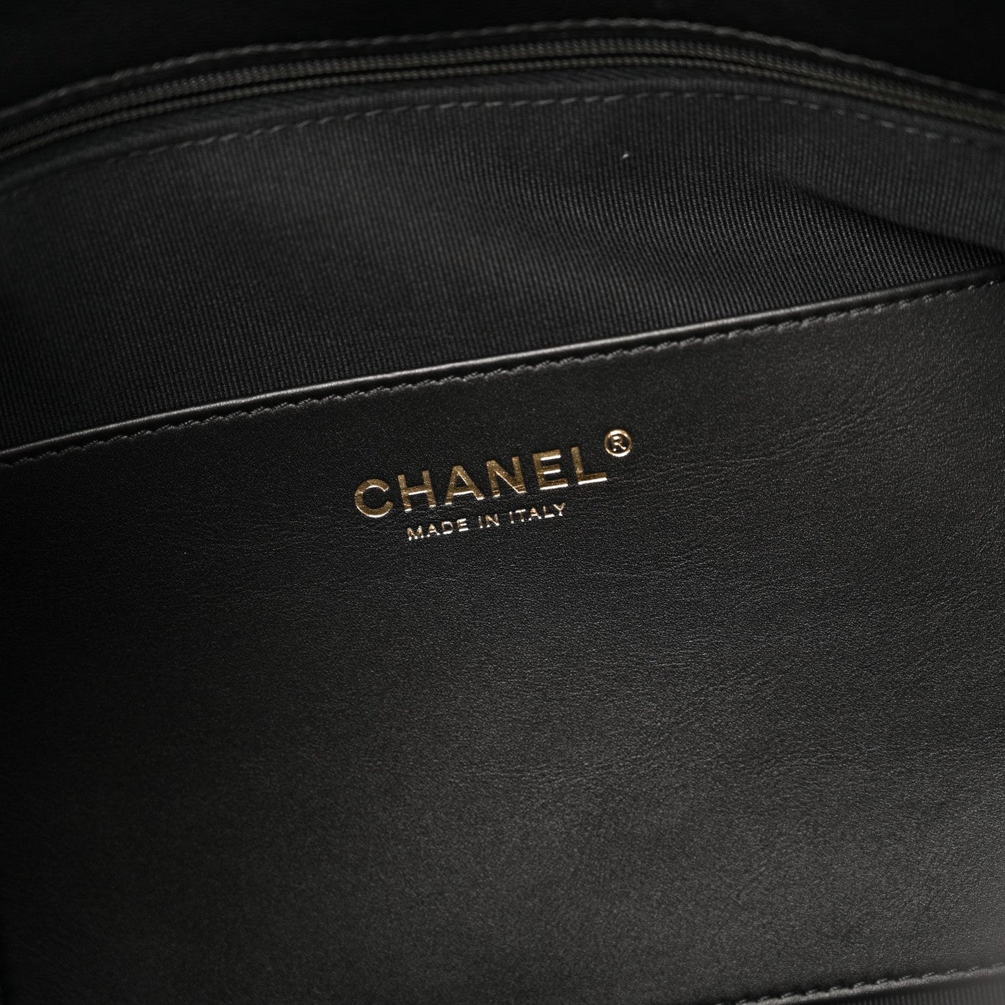 Chanel Shiny Lambskin Quilted Chain Around Shopping Tote Black