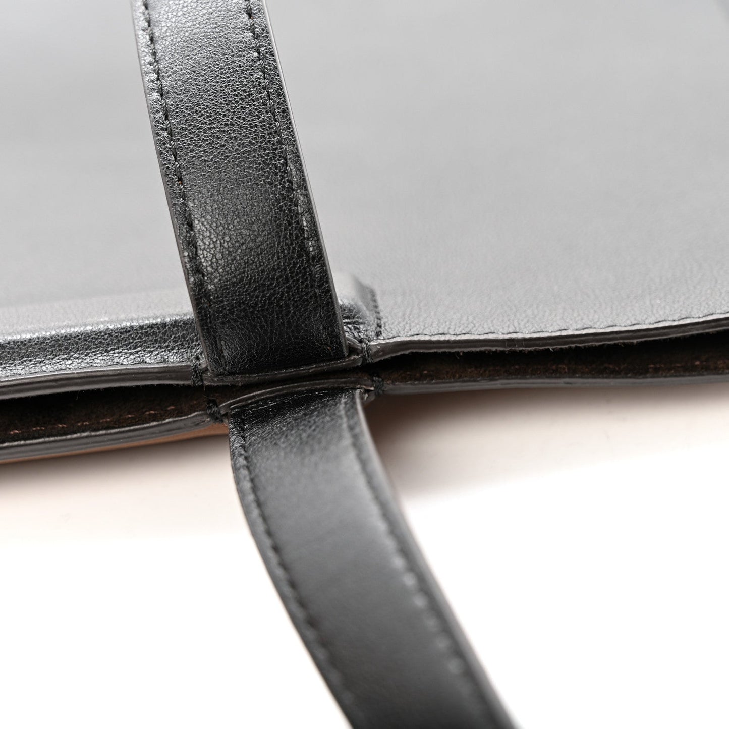 Fendi Vitello Bellagio Medium Fendi Flip Cognac Black