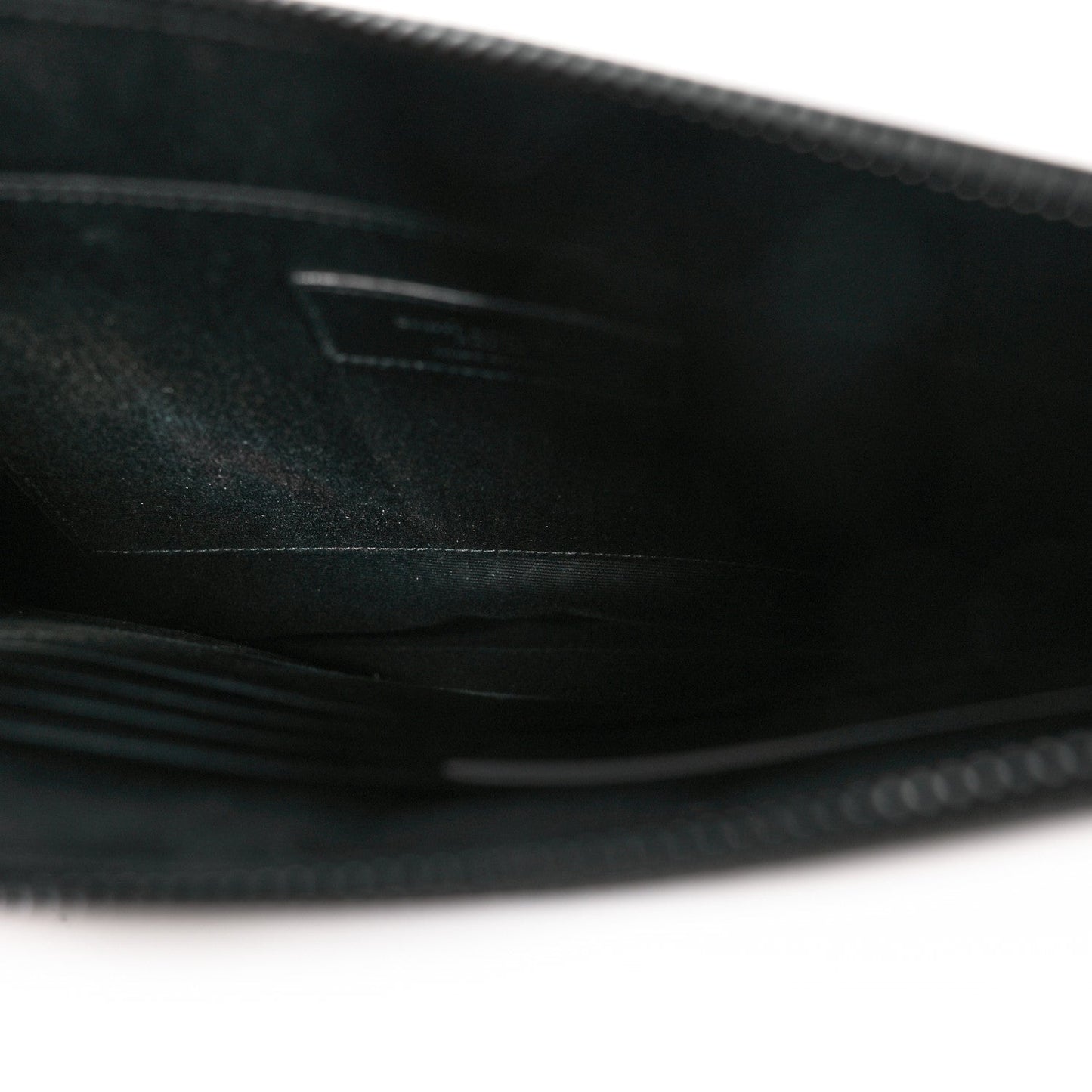 Saint Laurent Grain De Poudre Zipped Tablet Holder Black