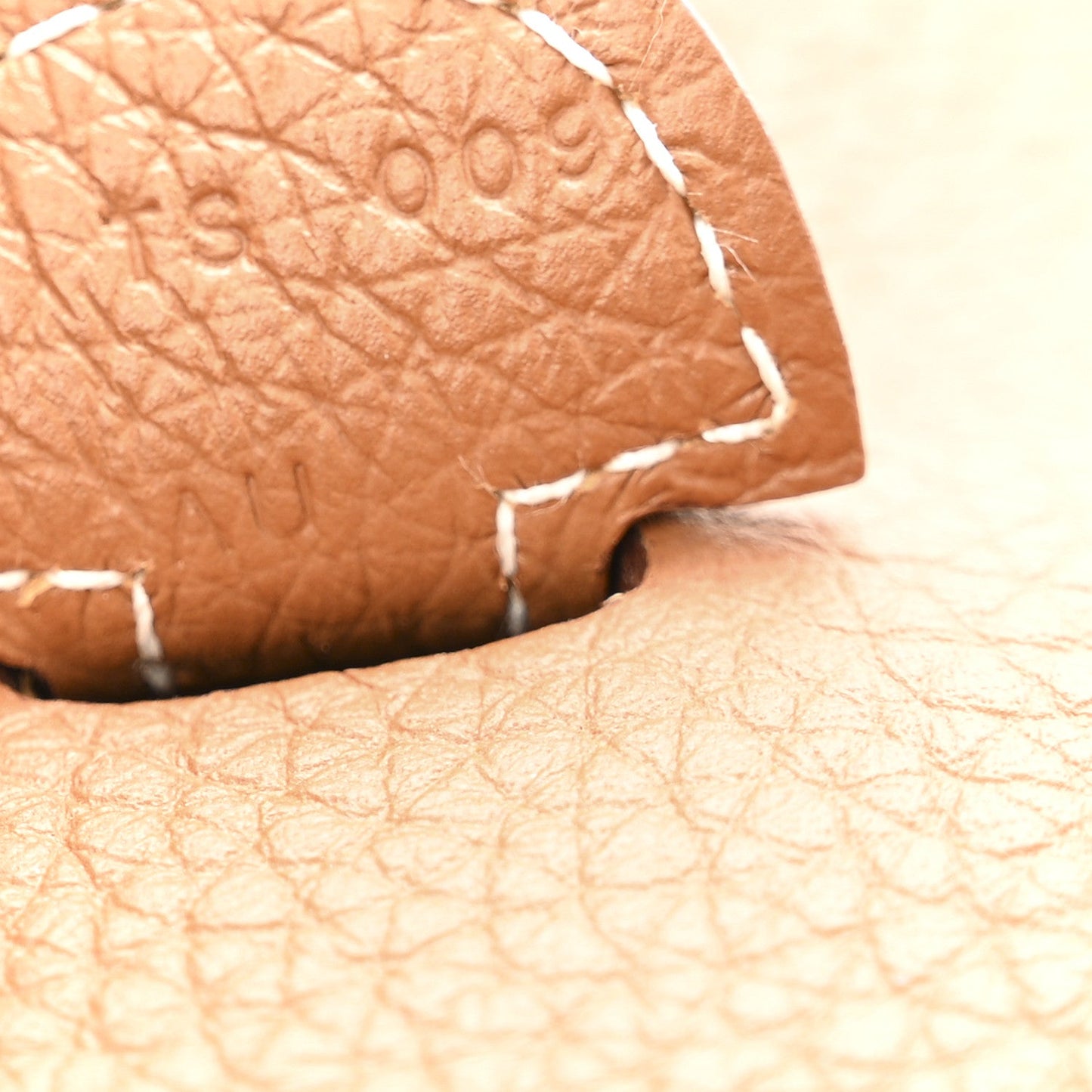Hermes Taurillon Clemence EVELYNE III PM Gold