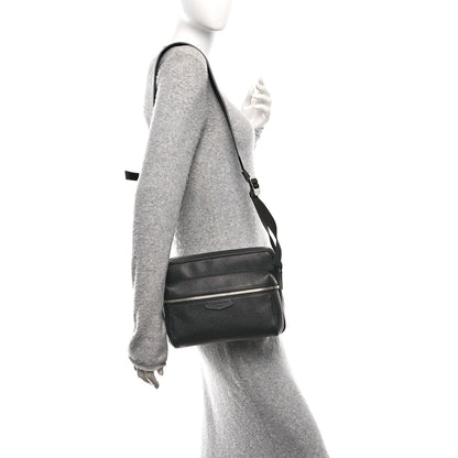 Louis Vuitton Taiga Outdoor Messenger PM Black
