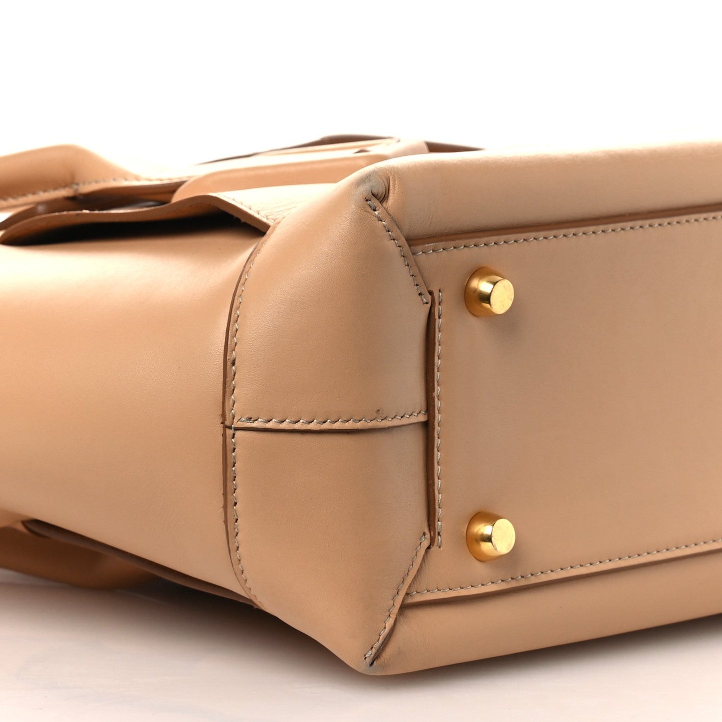 Bottega Veneta Grained Calfskin Maxi Intrecciato Medium Arco Nude