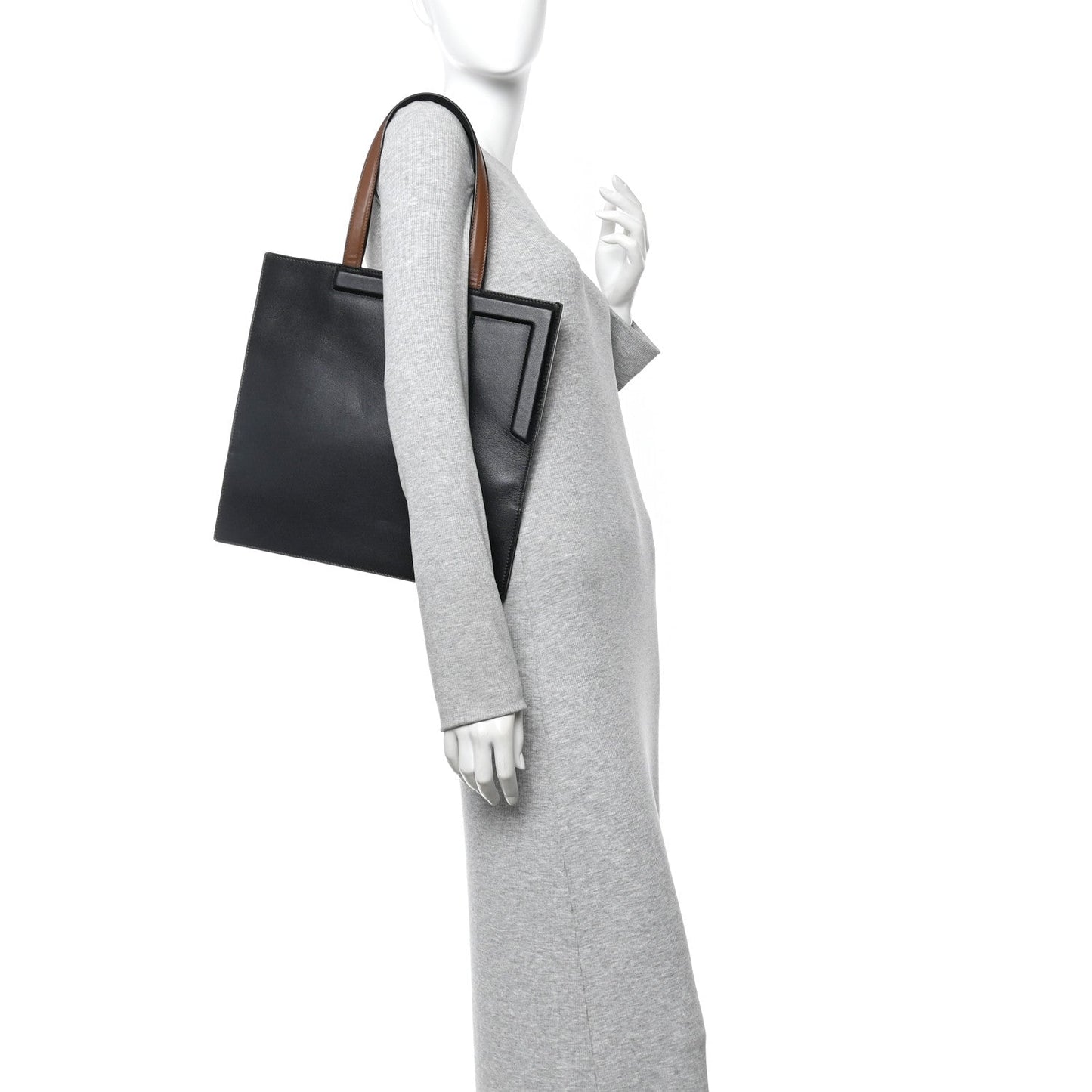 Fendi Vitello Bellagio Medium Fendi Flip Cognac Black