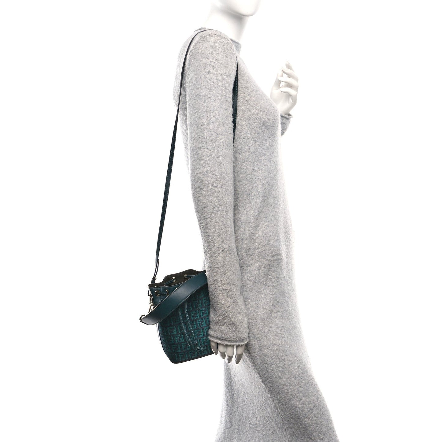 Fendi Chenille Vitello F is Fendi Micro FF Mini Mon Tresor Bucket Bag Verde Inglese