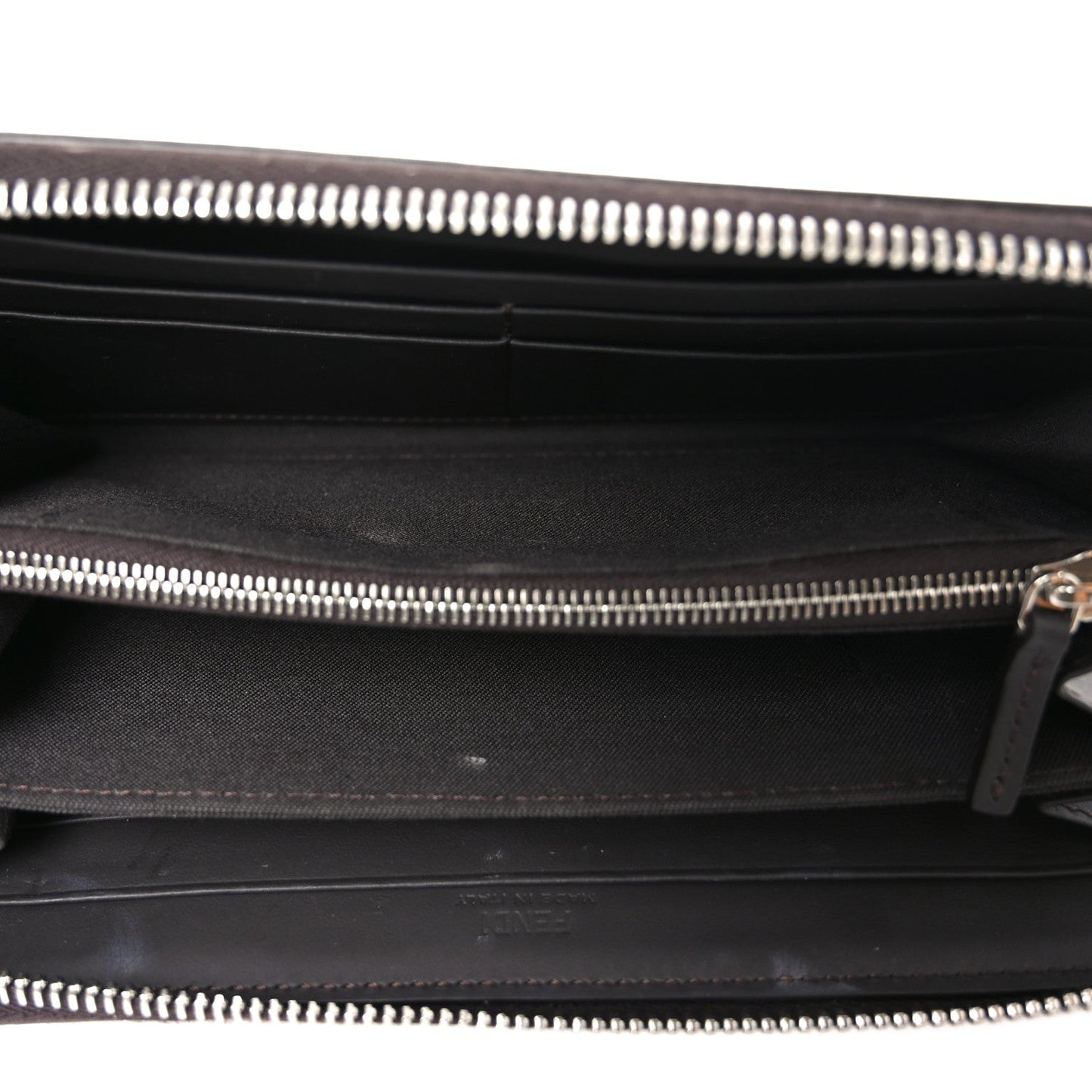 Fendi Vitello King Tamponato Logo Embossed Zip Around Wallet Cuoio