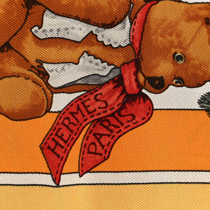 Hermes Silk Confident Des Coeurs Pocket Square Scarf