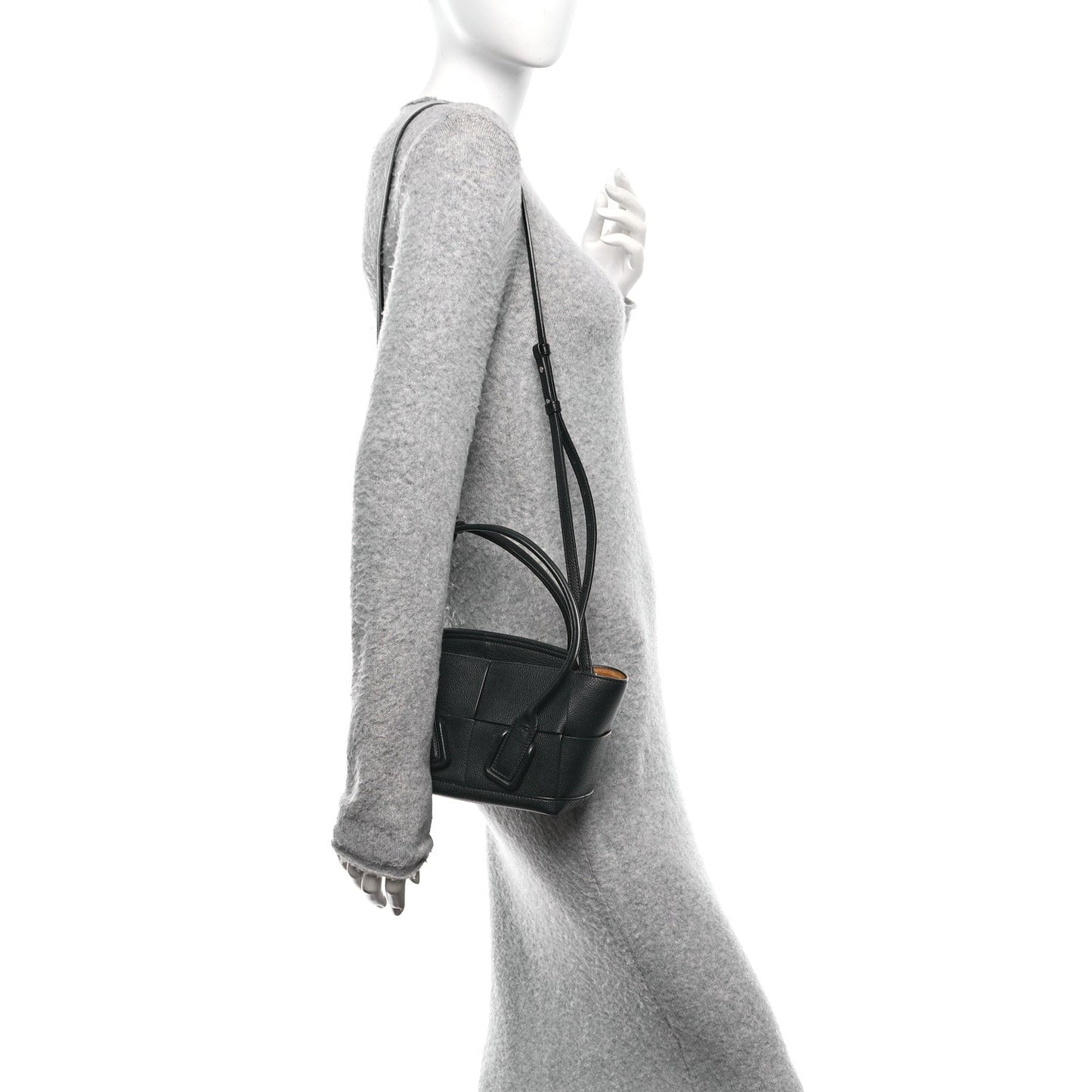 Bottega Veneta Grained Calfskin Mini Maxi Intrecciato Arco 33 Black