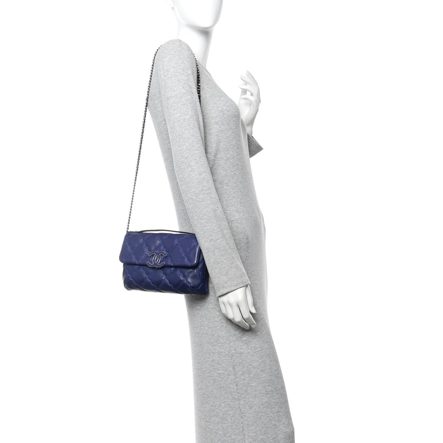 Chanel Calfskin Quilted Double Stitch Hamptons Clutch with Chain Blue