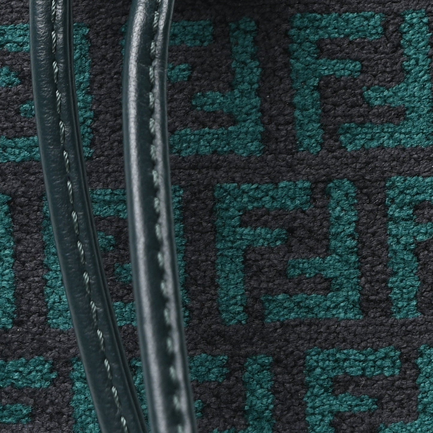 Fendi Chenille Vitello F is Fendi Micro FF Mini Mon Tresor Bucket Bag Verde Inglese