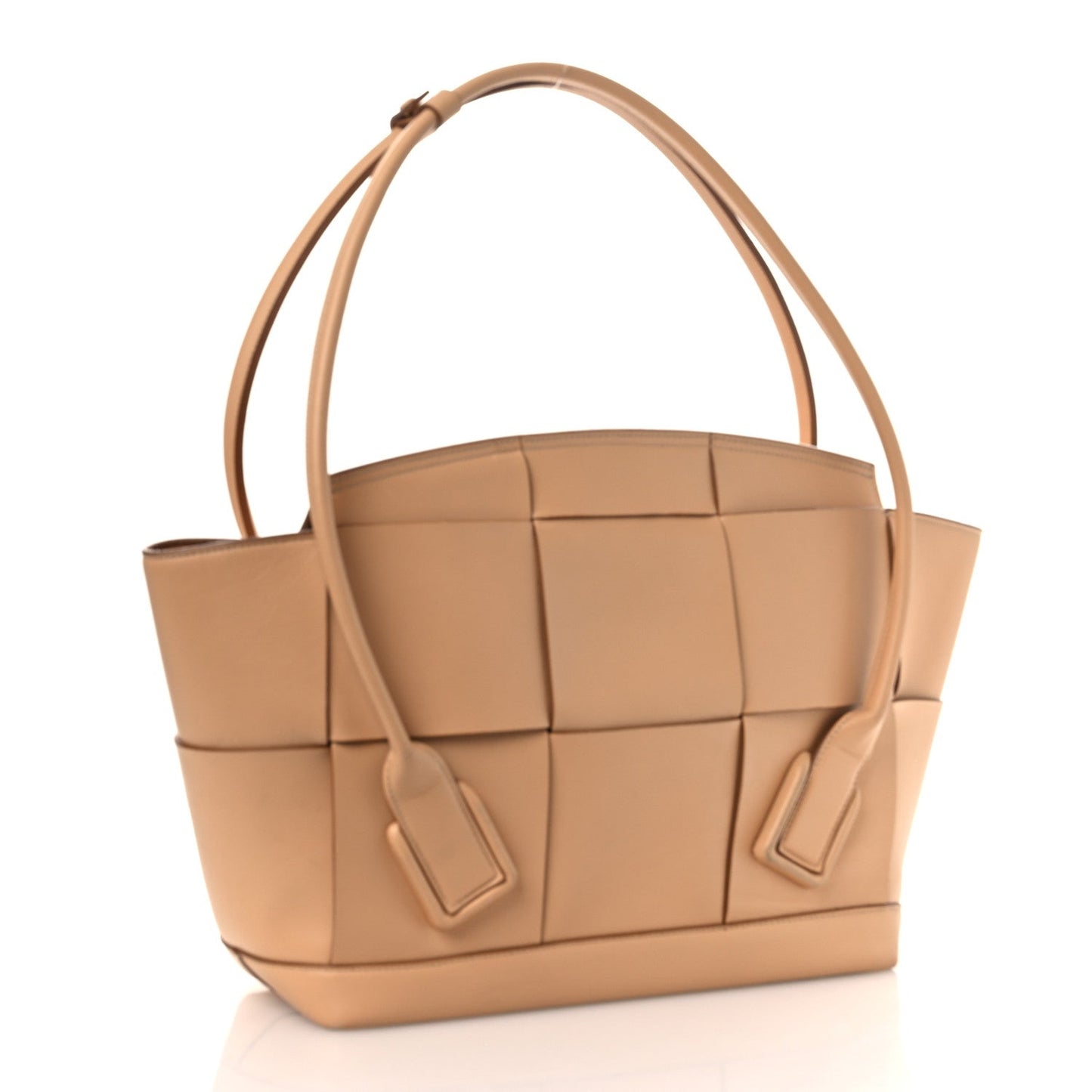 Bottega Veneta Grained Calfskin Maxi Intrecciato Medium Arco Nude
