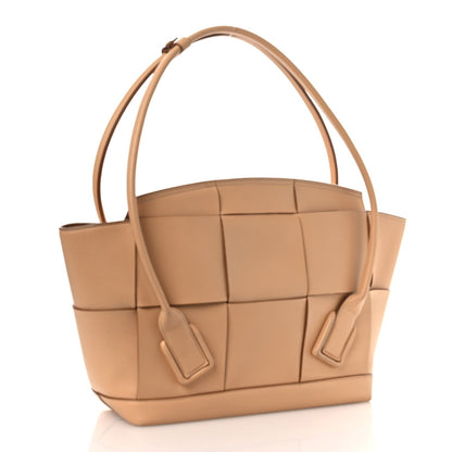 Bottega Veneta Grained Calfskin Maxi Intrecciato Medium Arco Nude
