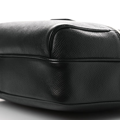 Louis Vuitton Taiga Outdoor Messenger PM Black