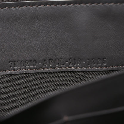 Fendi Vitello King Tamponato Logo Embossed Zip Around Wallet Cuoio